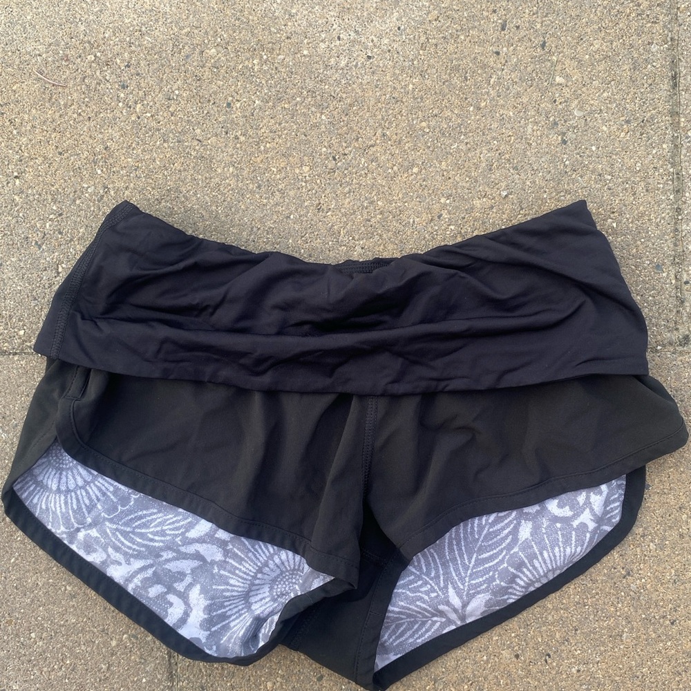 Black Women's lulu Shorts